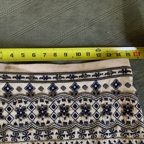 Club Monaco embellished skirt - Picture 5 of 8